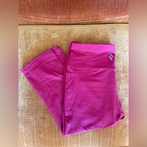 Skechers Vibrant Pink Capri Leggings